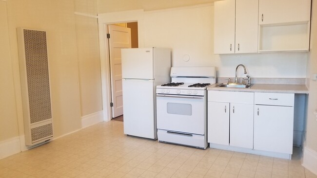 Building Photo - Cute 1 bedroom in Downtown Sacramento!!