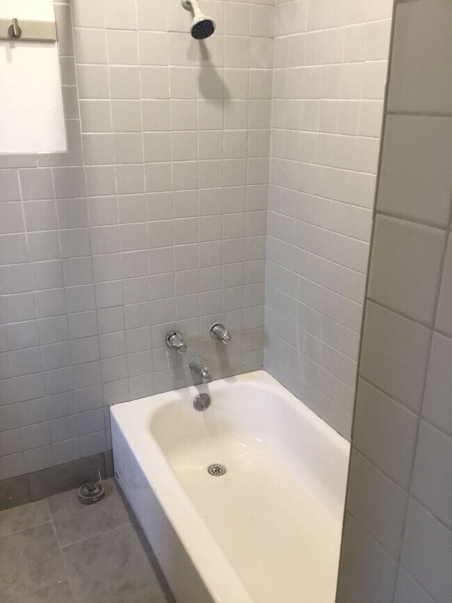 Building Photo - GORGEOUS 4/3 BROADMOOR HOME-UPDATED-MUST SEE