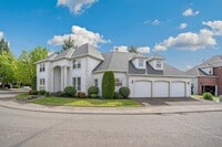 Building Photo - 2284 NW Wheatfield Way