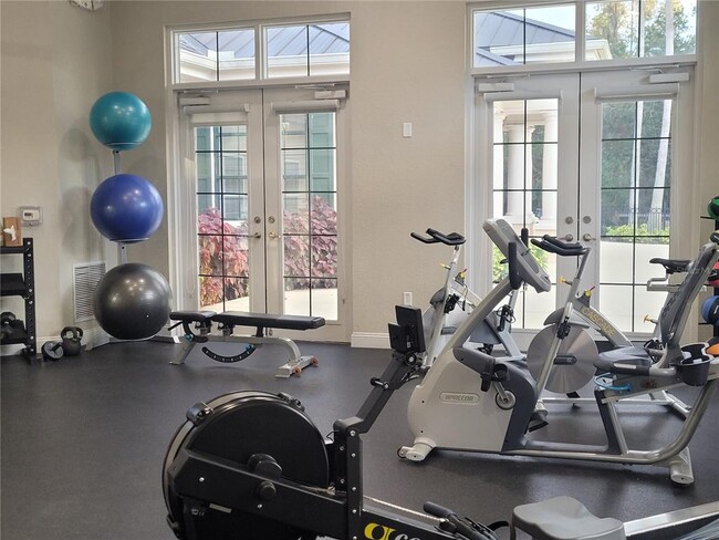 Building Photo - 10130 Heather Sound Dr