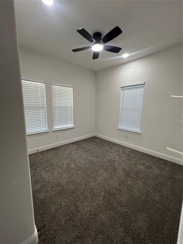 Building Photo - 615 Luxton St