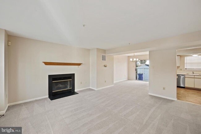 Building Photo - 6702 Mallard Ct