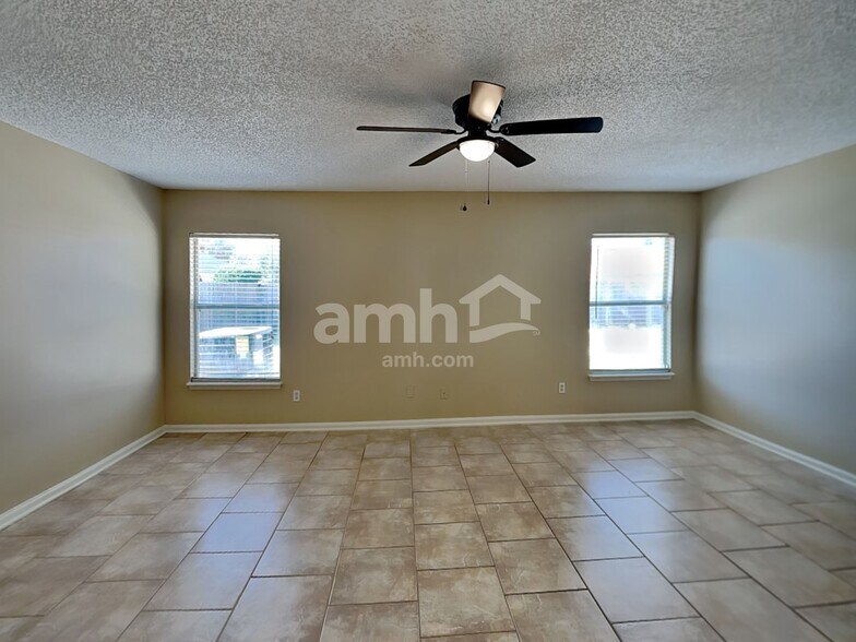 Building Photo - 3154 Fox Squirrel Dr