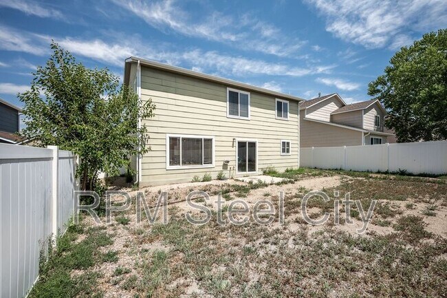 Building Photo - 2238 Meadowlark Ln