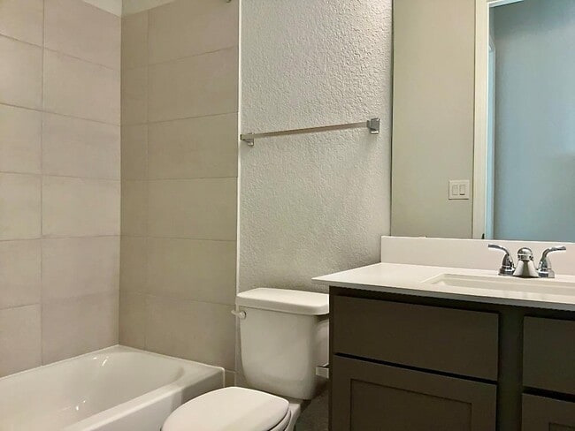 Building Photo - 1636 Laverne Mitchell st