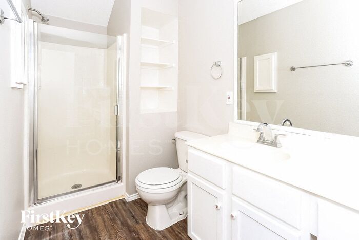 Building Photo - 621 Spillway Dr