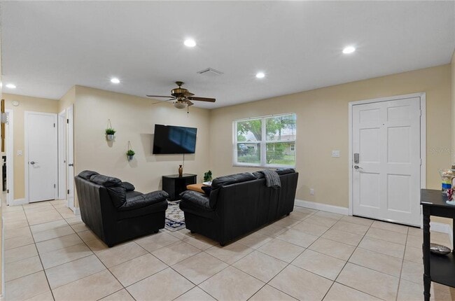 Building Photo - 106 Lake Judy Lee Dr