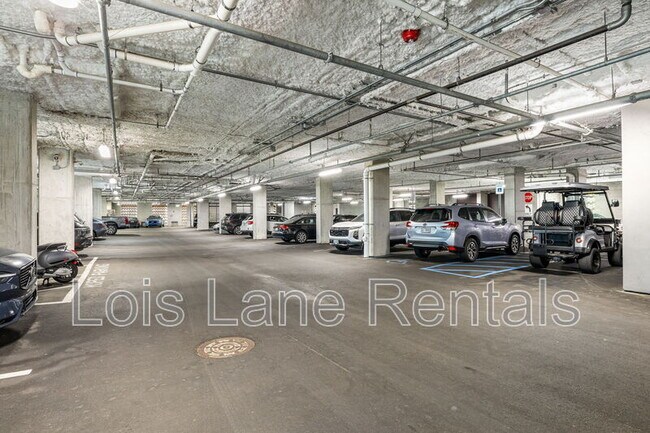 Building Photo - 5 Gadsdenboro St