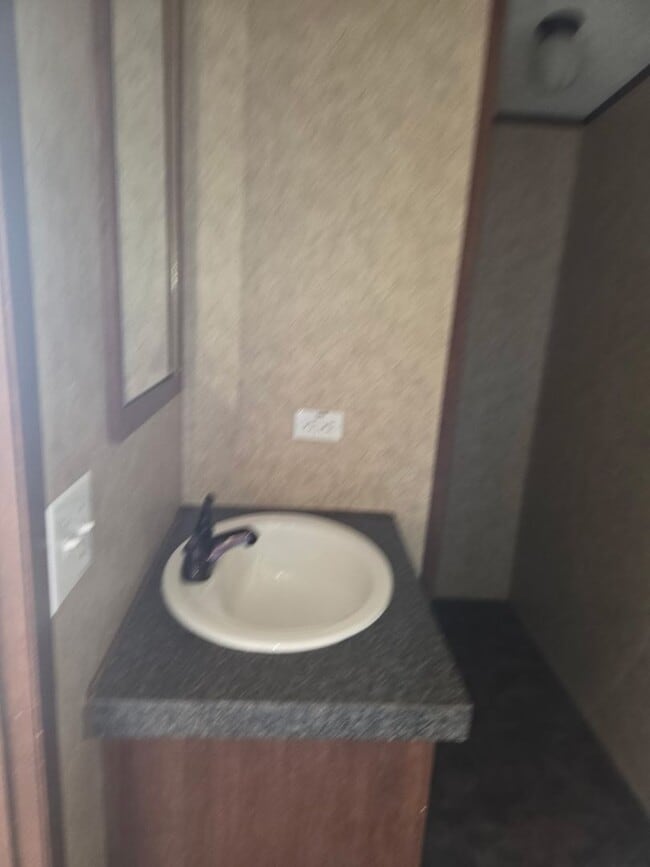 Building Photo - 1118 Melvin Dupuis Rd