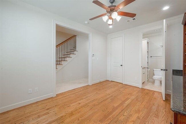 Building Photo - 1804 Haddon St