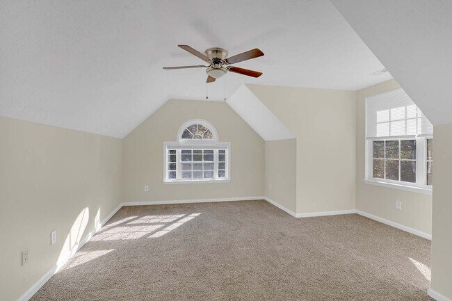 Building Photo - 3319 Reades Way