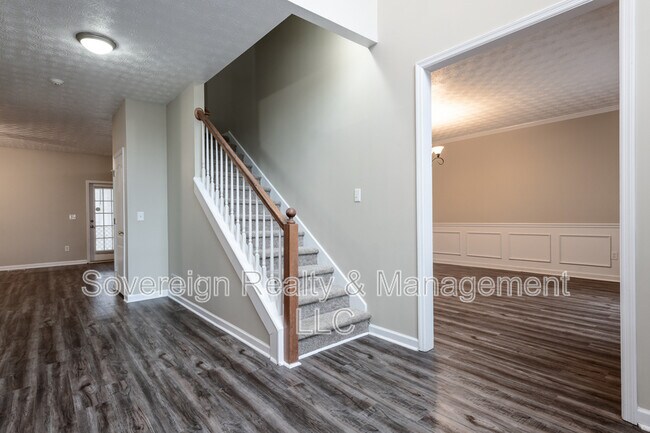 Building Photo - 3213 Southridge