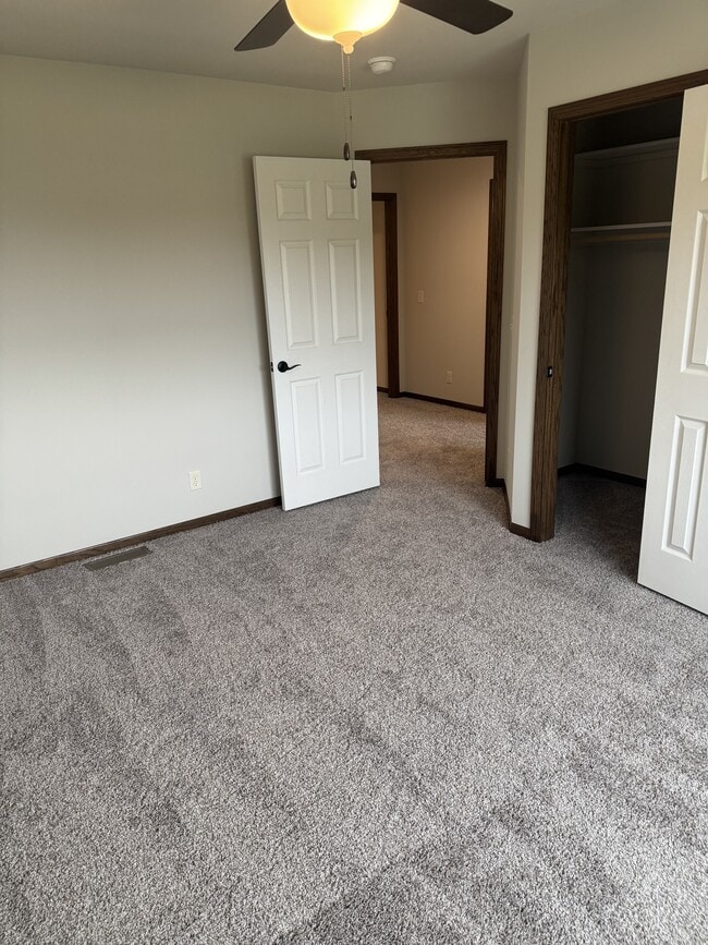 Building Photo - 5745 Holmstrom Ct