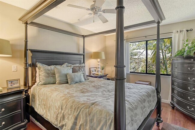 Building Photo - 1720 Glenhouse Dr