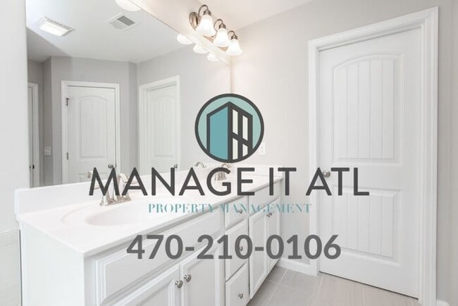 Building Photo - End unit! Gorgeous townhouse in the Suwane...