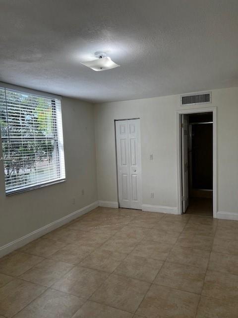 Building Photo - 14525 N Kendall Dr
