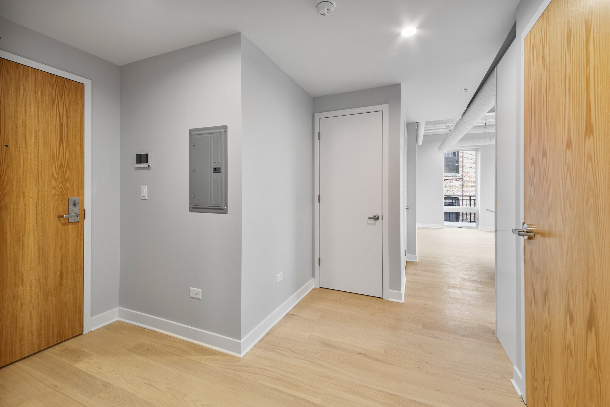 Building Photo - 4626 N Ashland Ave