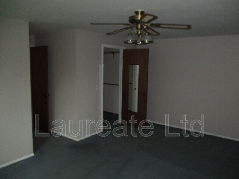 Building Photo - 7396 S Ogden Way