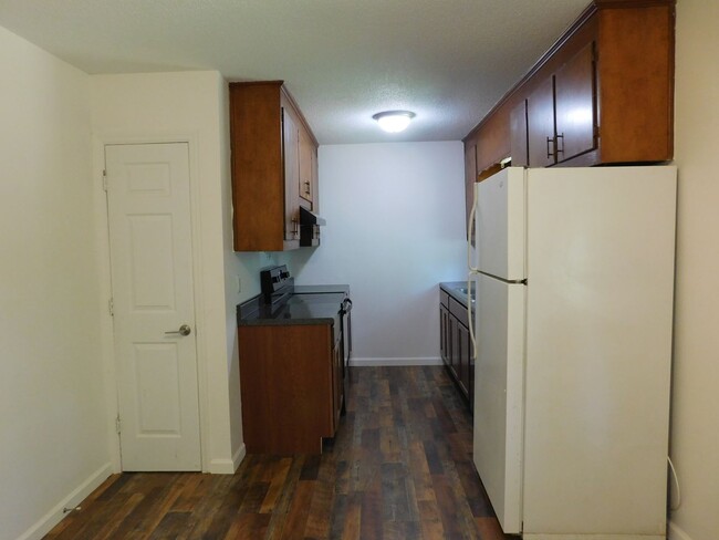 Building Photo - 4004 Brandywine Dr