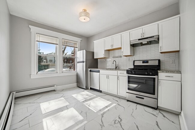 Building Photo - 78 W 6th St