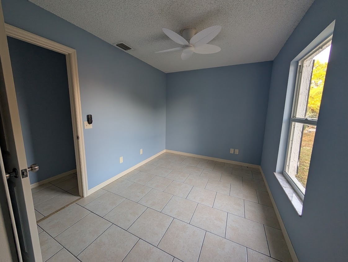 Building Photo - 392 Del Monte Rd