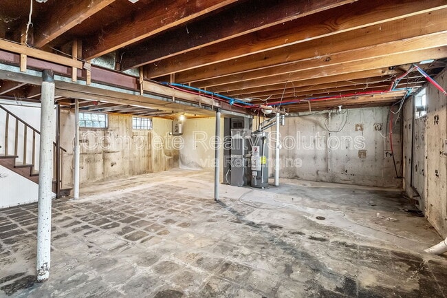 Building Photo - 6200 Flint Ave