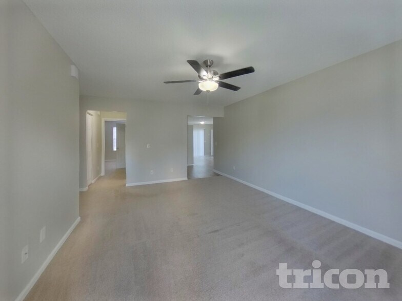 Building Photo - 208 Denby Cir