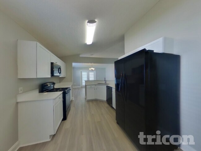 Building Photo - 1656 Dartmouth Dr