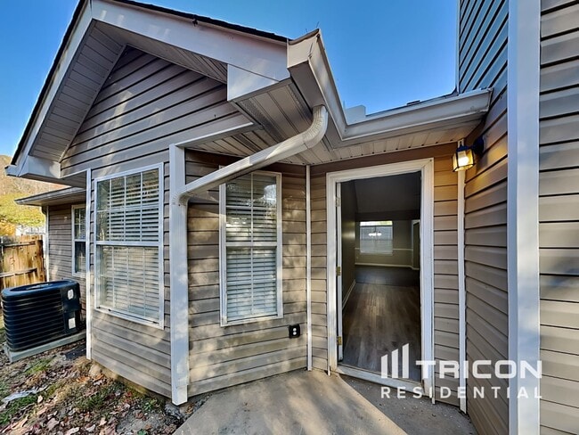 Building Photo - 4083 Percheron Ln SW