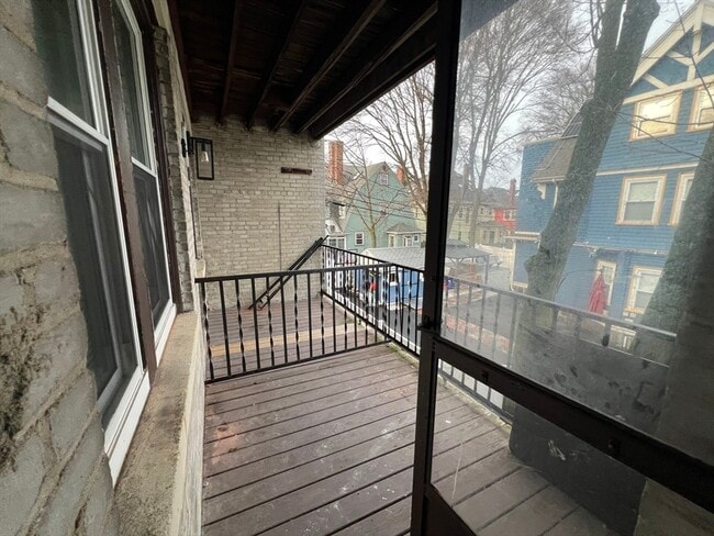 Building Photo - 8 Kenwood St