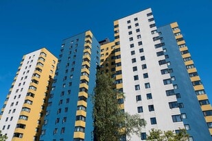 Building Photo - Skye at Belltown