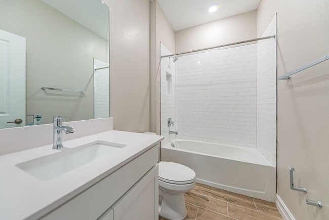 Building Photo - BEAUTIFUL NEWER HOME IN TRINITY FOR RENT