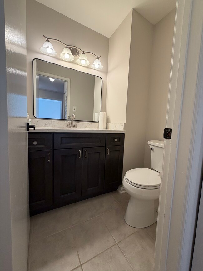 Building Photo - 660 Bayberry Ln