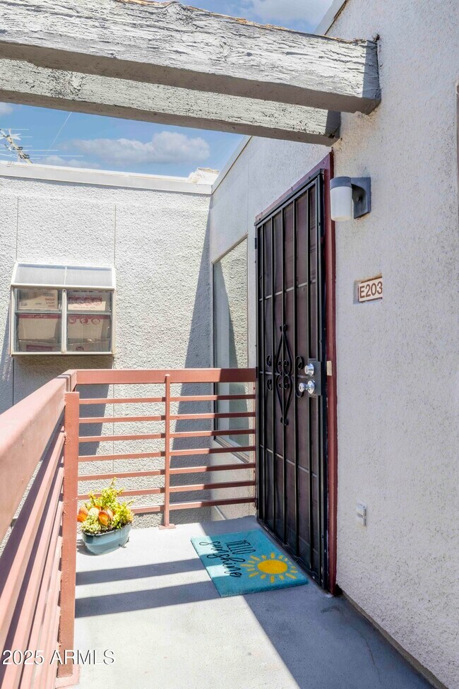 Building Photo - 3330 W Danbury Dr