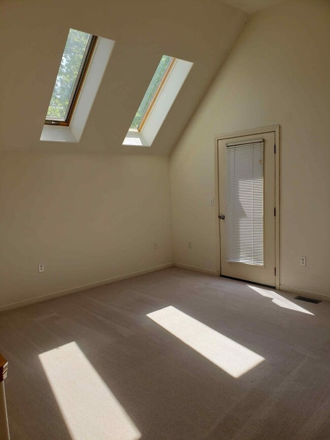 Building Photo - 1415 Pine Cone Rd