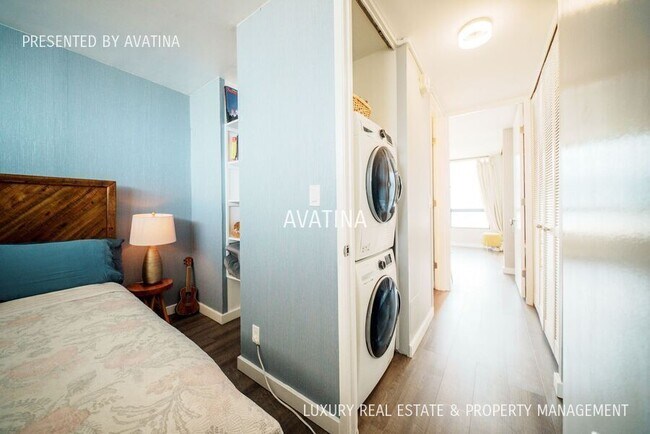 Building Photo - 2121 Ala Wai Blvd