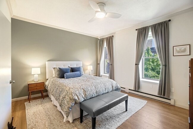 Building Photo - 231 W Newton St