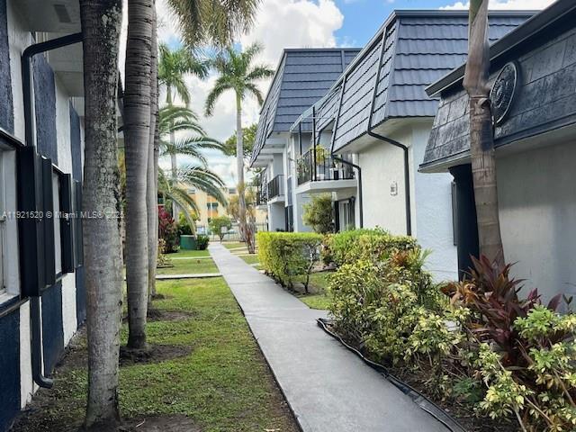 Building Photo - 8009 W 6th Ave