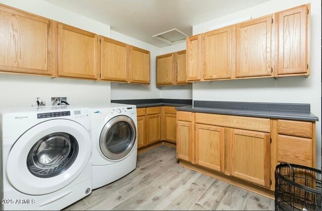 Building Photo - 11212 N Sundown Dr