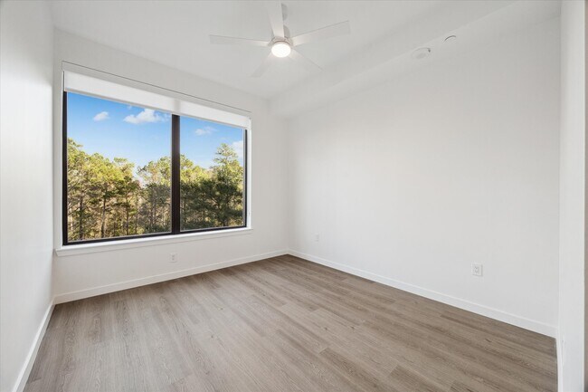 Building Photo - 1 Riva Row