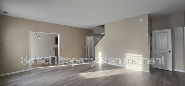 Building Photo - 12860 Starling Cove