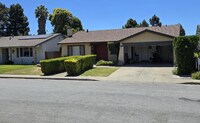 Building Photo - 35471 Ronda Ct