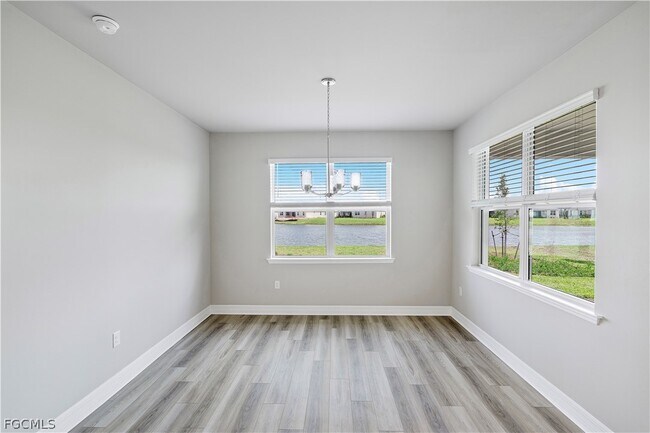 Building Photo - 44300 Saddlewood Ct