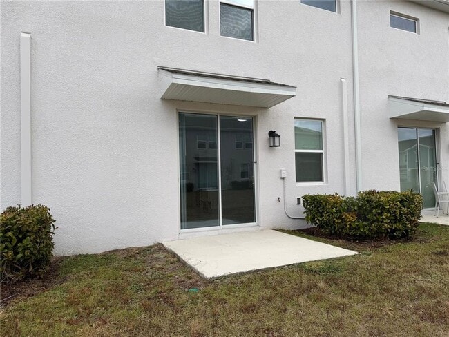 Building Photo - 2950 Savoir Ave