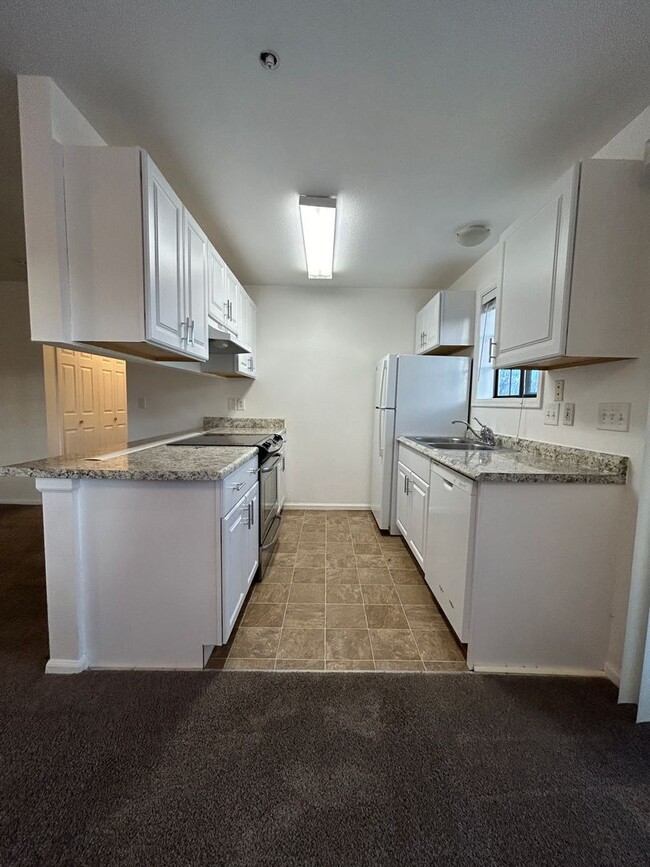 Building Photo - 2-bed Condo for Rent in Boulder!