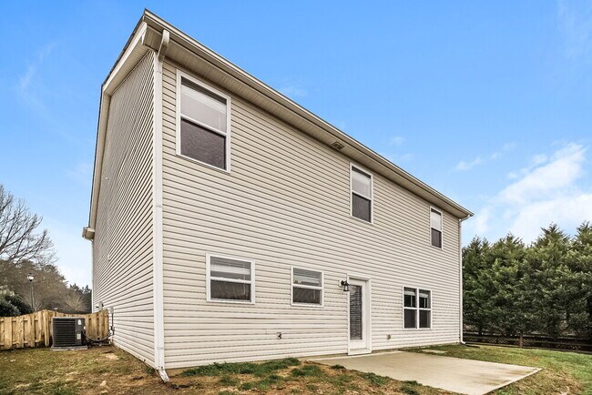 Building Photo - 255 Flanders Dr
