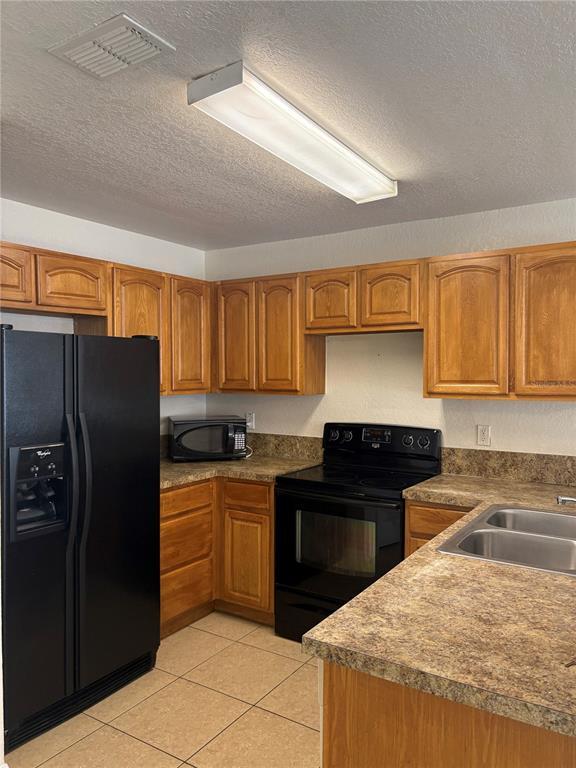 Building Photo - 756 Camel Ct