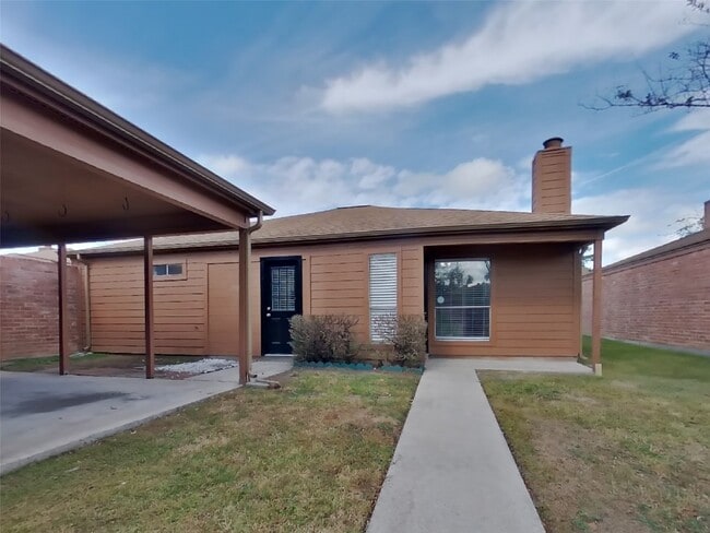 Primary Photo - 6922 Clee Ln