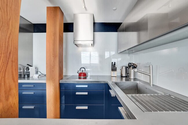 Building Photo - 2889 McFarlane Rd