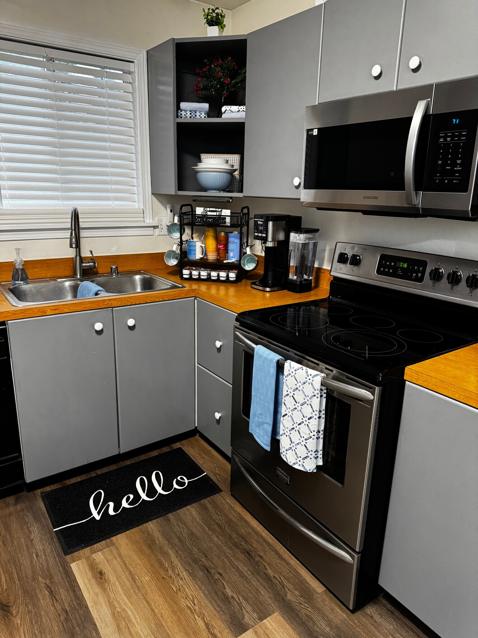 Building Photo - 2525 Azurite Ct